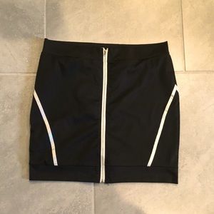 Zip Up Mini Skirt
